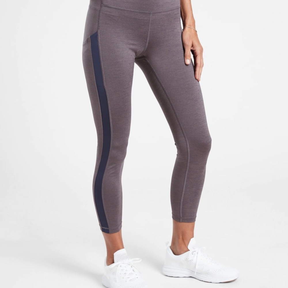 Athleta Ultimate Stash Pocket Heather 7/8 Tight - Dress Blue
